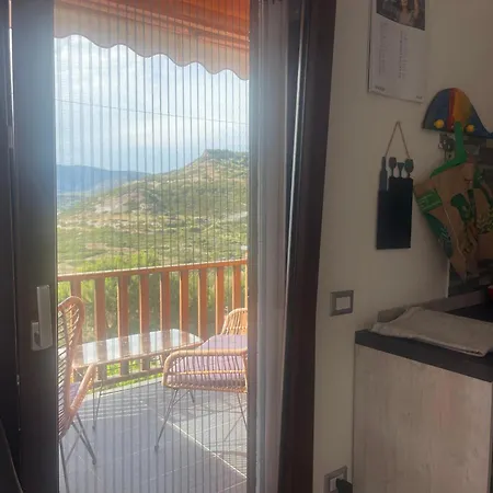 Domo A Mare 别墅 Magomadas